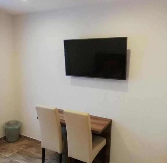 פנסיון Haus Alexis