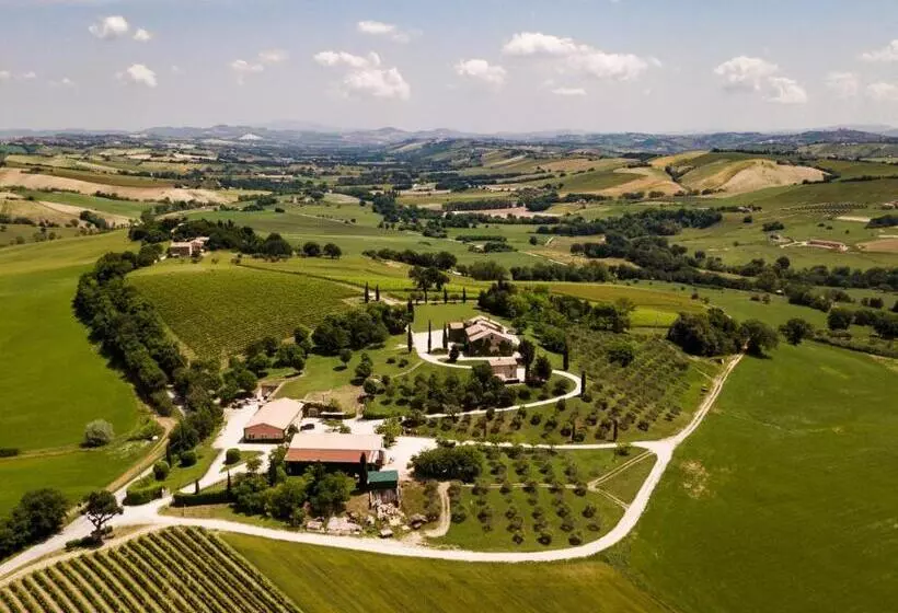 ユースホステル La Guest House Della Tenuta Di Tavignano