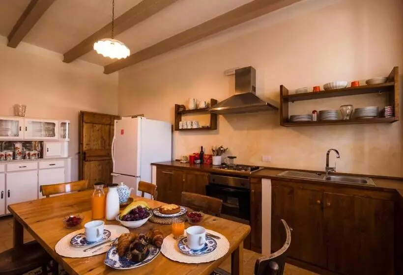 ユースホステル La Guest House Della Tenuta Di Tavignano