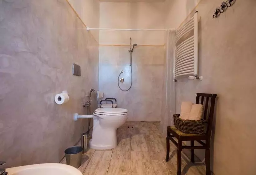 ユースホステル La Guest House Della Tenuta Di Tavignano