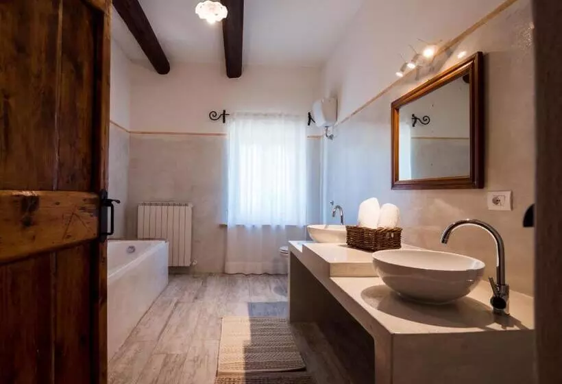 ユースホステル La Guest House Della Tenuta Di Tavignano