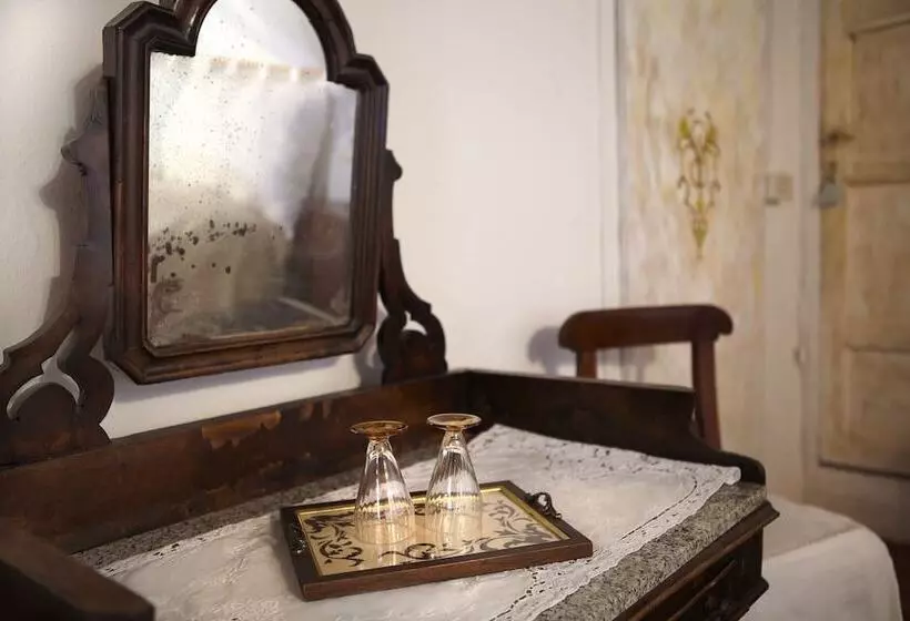 Aamiaismajoitus (B&B) Antico Borgo Sanda Lago Maggiore