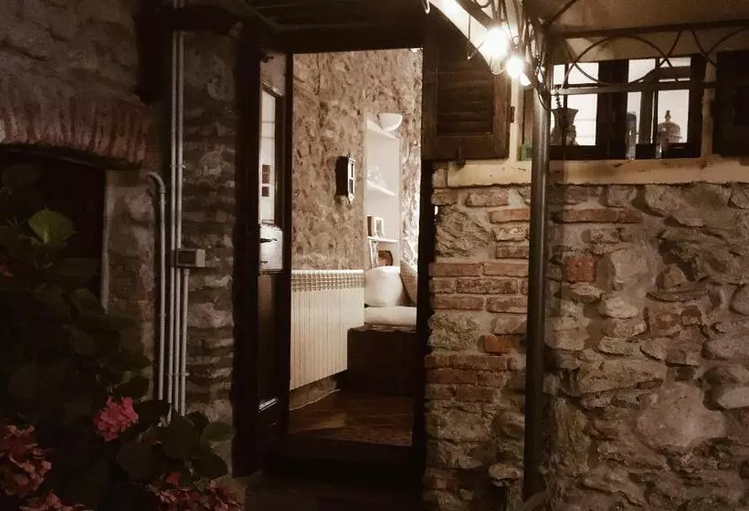 Aamiaismajoitus (B&B) Antico Borgo Sanda Lago Maggiore