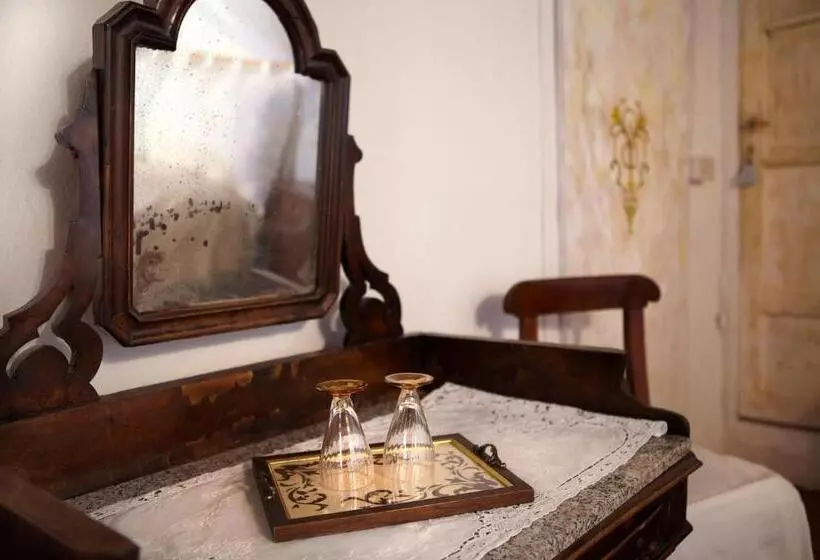 Aamiaismajoitus (B&B) Antico Borgo Sanda Lago Maggiore