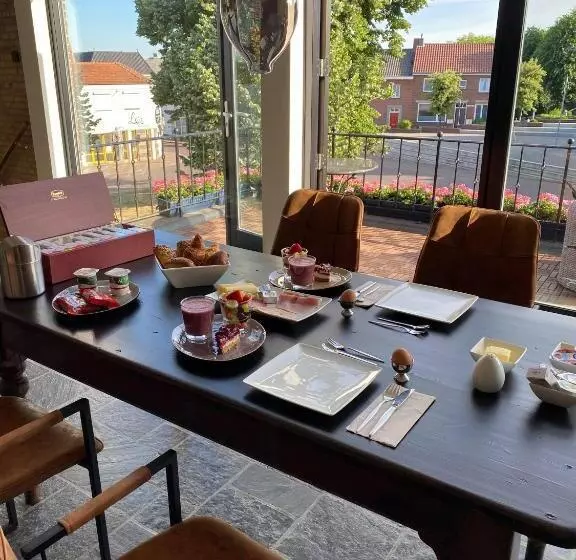 Aamiaismajoitus (B&B) Atalantaroermond  De Archivaris