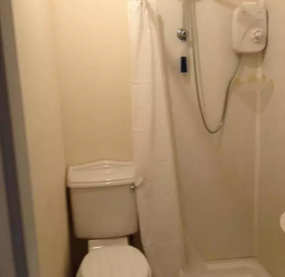 Aamiaismajoitus (B&B) Lisieux House On Lough Neagh