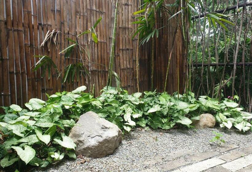 Bed and Breakfast Maka Kalinaw 6 Wabi Sabi Room, Forest And Garden View