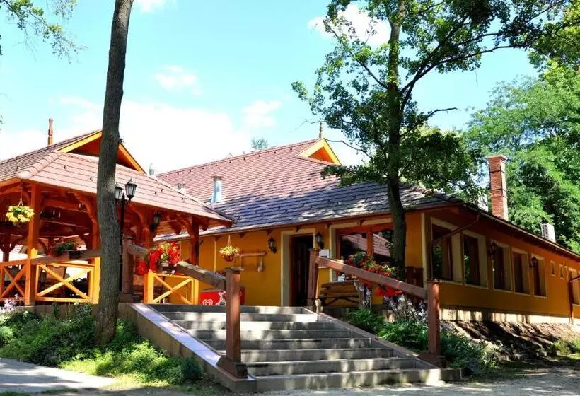 Forster Vadászkastély és Szálloda