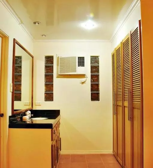 Happy Ripples Beach Resort