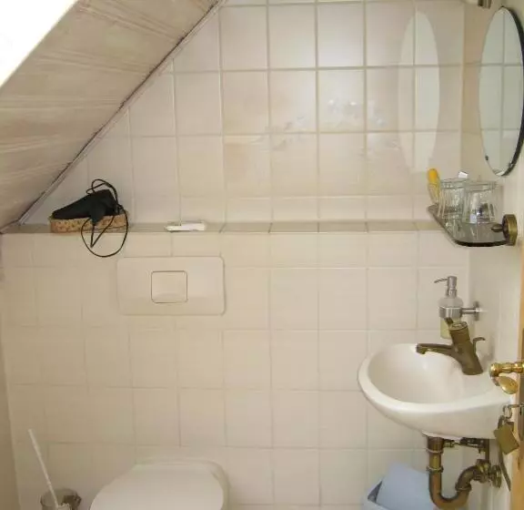 Hotelli Stierstall Suite Pension Wahlenau