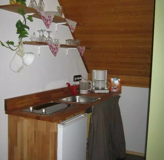 Hotelli Stierstall Suite Pension Wahlenau