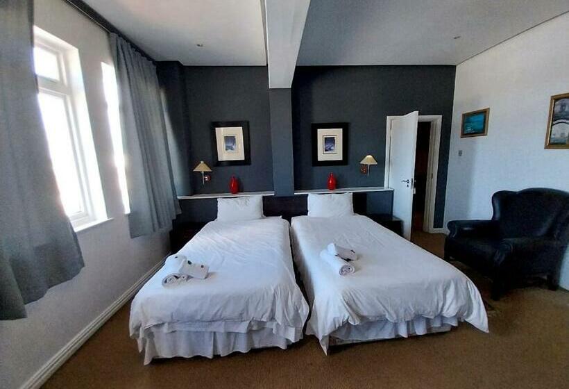 פנסיון Arkenstone Frys Guesthouse And Restaurant