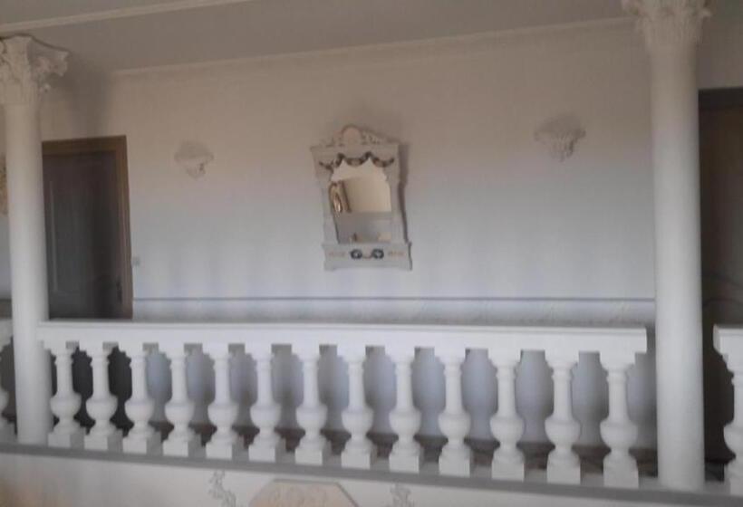 Majatalo Maison D Hôtes Salvatrice