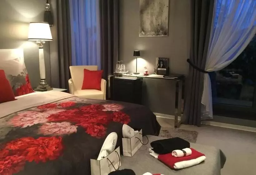 Majatalo Suite Couture