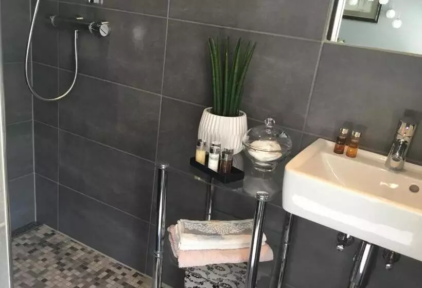 Majatalo Suite Couture