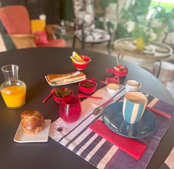 مبيت وإفطار Le P Tit Nid De Gabriel