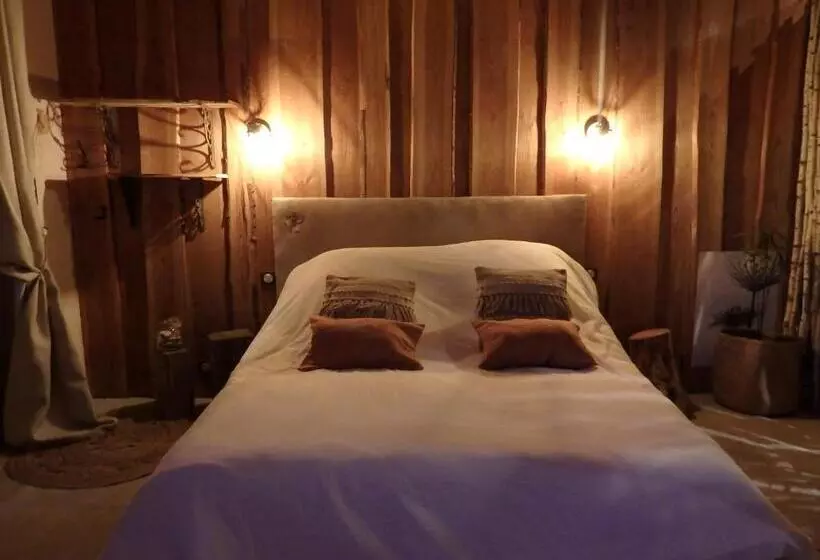 Aamiaismajoitus (B&B) Le P Tit Nid De Gabriel