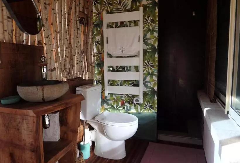 Aamiaismajoitus (B&B) Le P Tit Nid De Gabriel