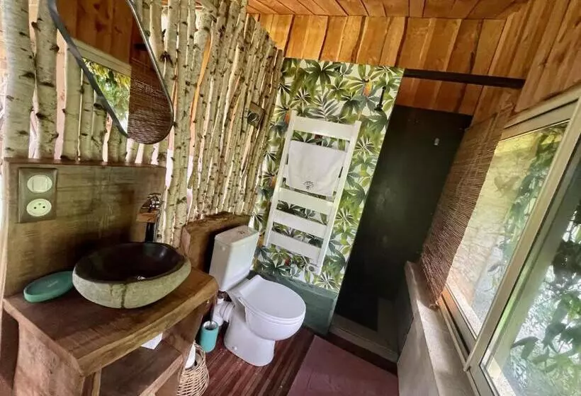 Aamiaismajoitus (B&B) Le P Tit Nid De Gabriel