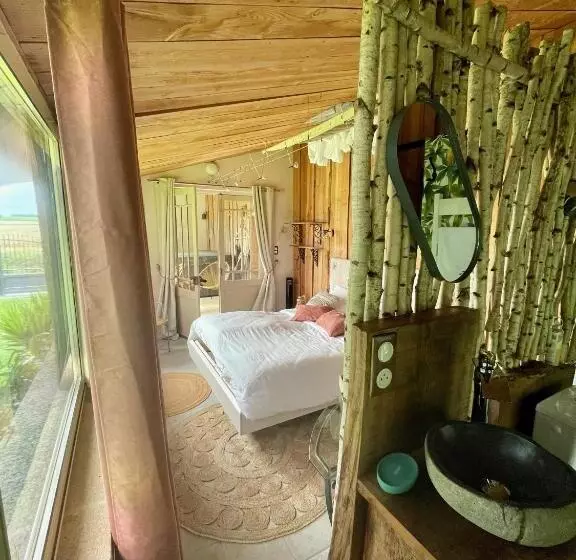 Aamiaismajoitus (B&B) Le P Tit Nid De Gabriel