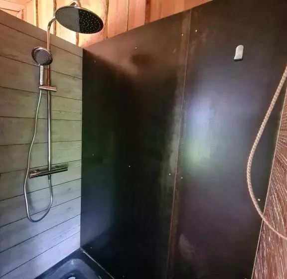 Aamiaismajoitus (B&B) Le P Tit Nid De Gabriel