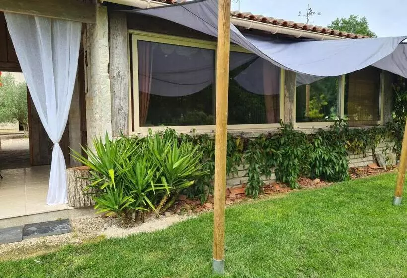 Aamiaismajoitus (B&B) Le P Tit Nid De Gabriel