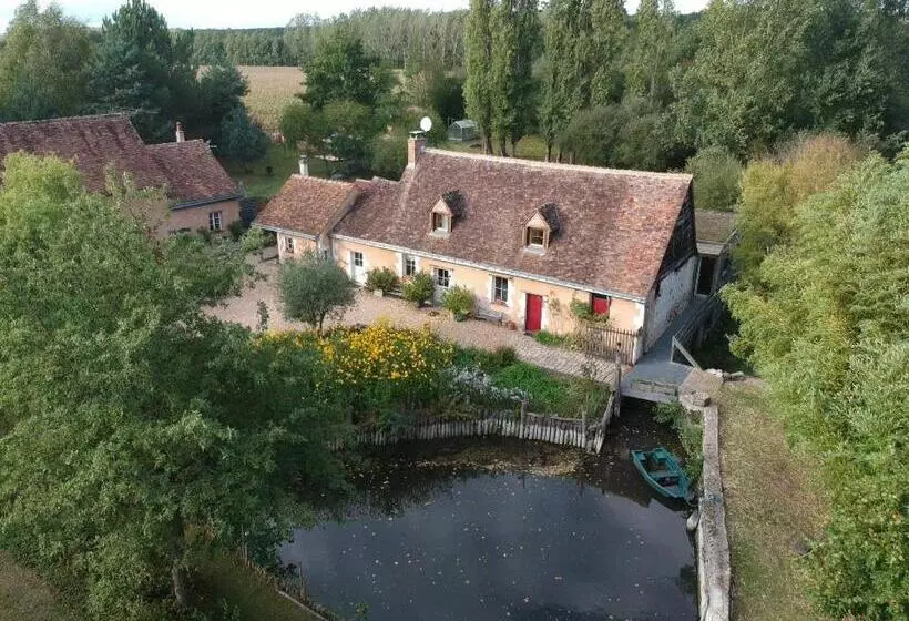 Aamiaismajoitus (B&B) Moulin De La Diversiere