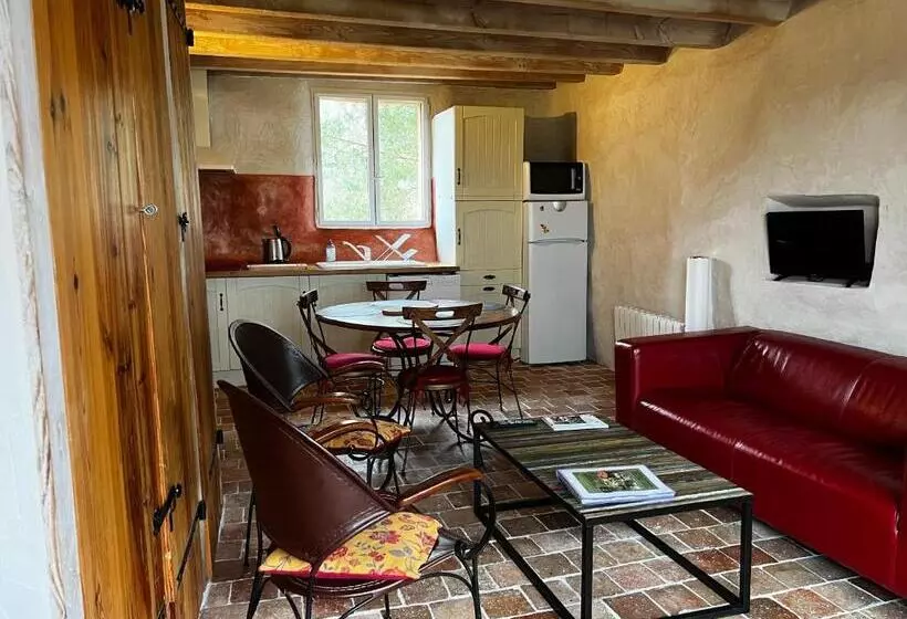 Aamiaismajoitus (B&B) Moulin De La Diversiere