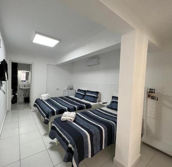 ベッドアンドブレックファースト White Suite Rooms