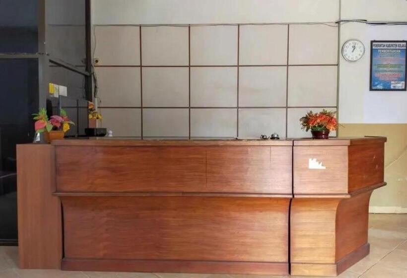 Capital O 91650 Hotel Pratama