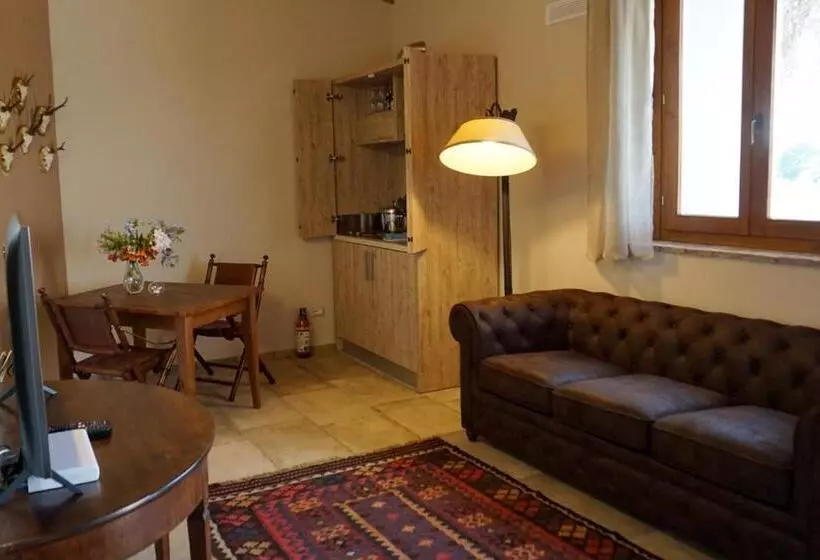 ホテル Agriturismo Cheloni