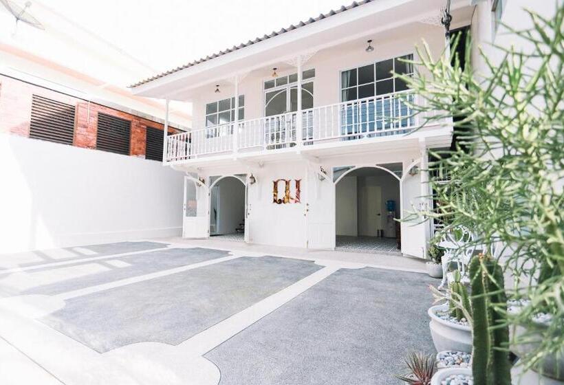 Hotel Chertel Poshtel