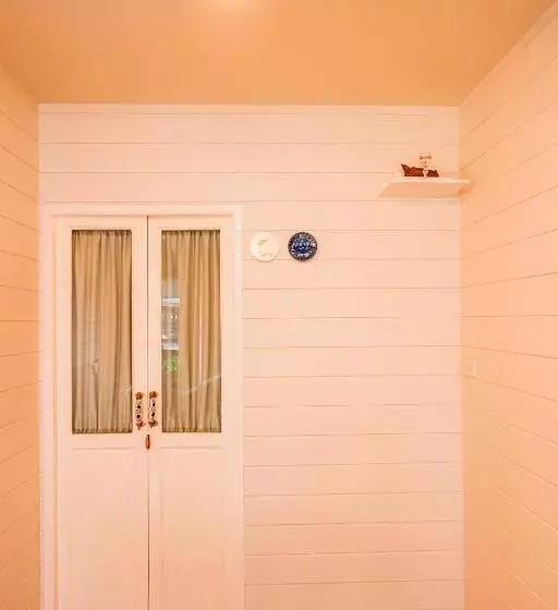 Hotelli Chertel Poshtel