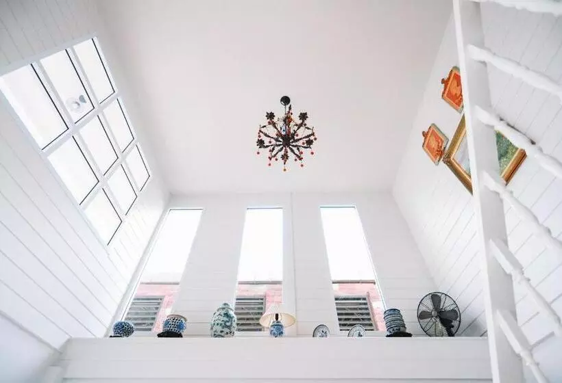 Hotelli Chertel Poshtel