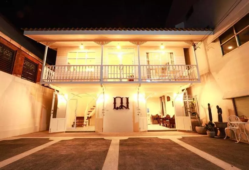 Hotelli Chertel Poshtel