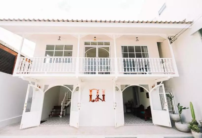 Hotelli Chertel Poshtel