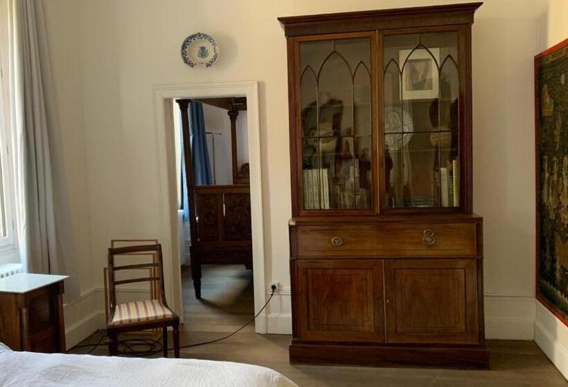 Отель Grand Corps De Ferme à La Rue Messire Etienne 89113 Neuilly Valravillon