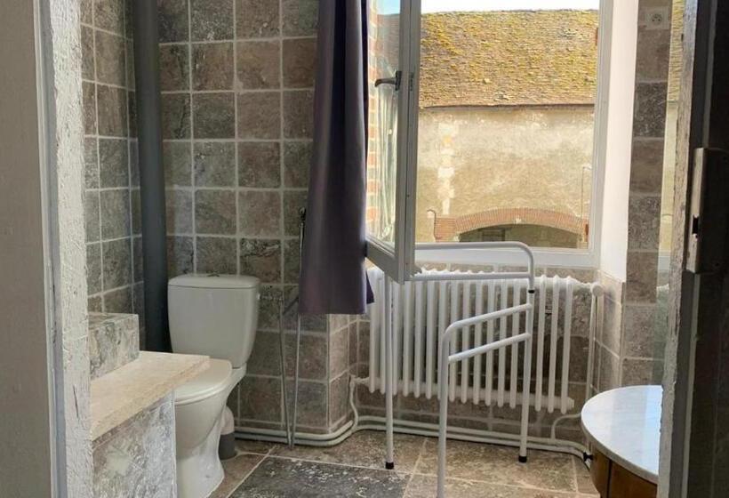 Отель Grand Corps De Ferme à La Rue Messire Etienne 89113 Neuilly Valravillon