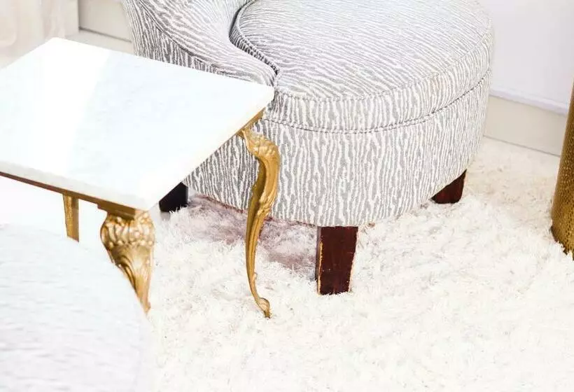 Hotelli Happy Hen Guest Lodge