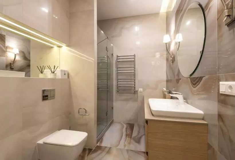 Hotelli Kings Regency