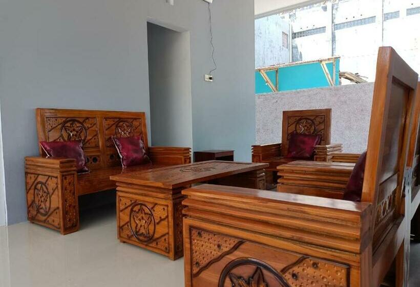 בית מלון כפרי Koolkost Female Syariah Near Universitas Ahmad Dahlan Kampus 3   Minimum Stay 30 Nights