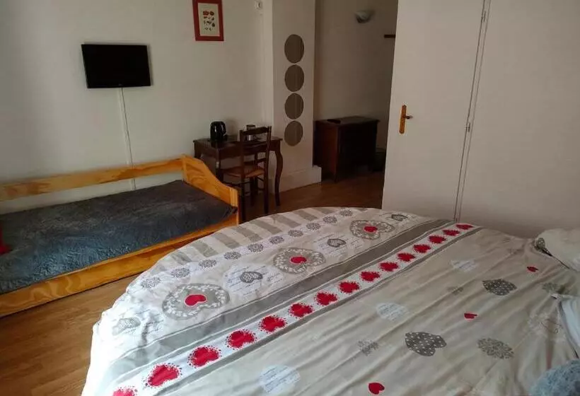 ホテル Les Remparts