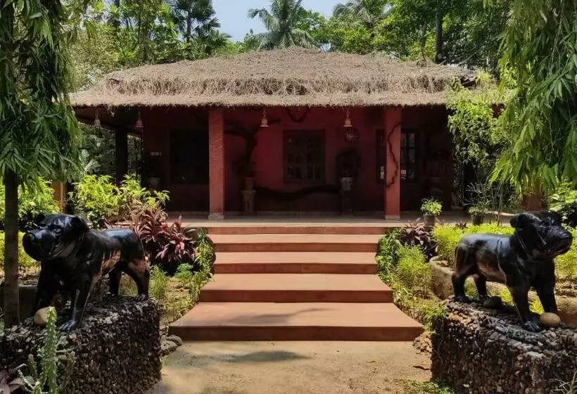 Hotelli Life Farms   Near Mopa Airport Goa