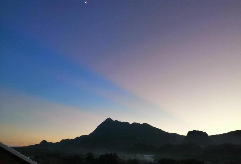 בית מלון כפרי Nangnon Hill Hug