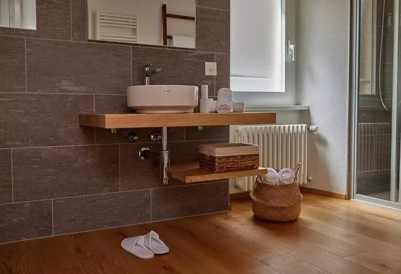 Hotelli Osteria Manciana Con Alloggio Monte Generoso