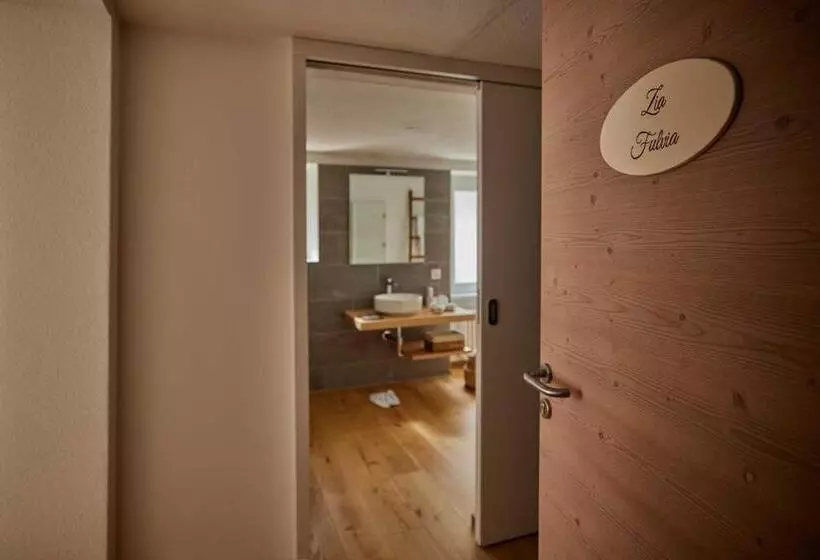 Hotelli Osteria Manciana Con Alloggio Monte Generoso