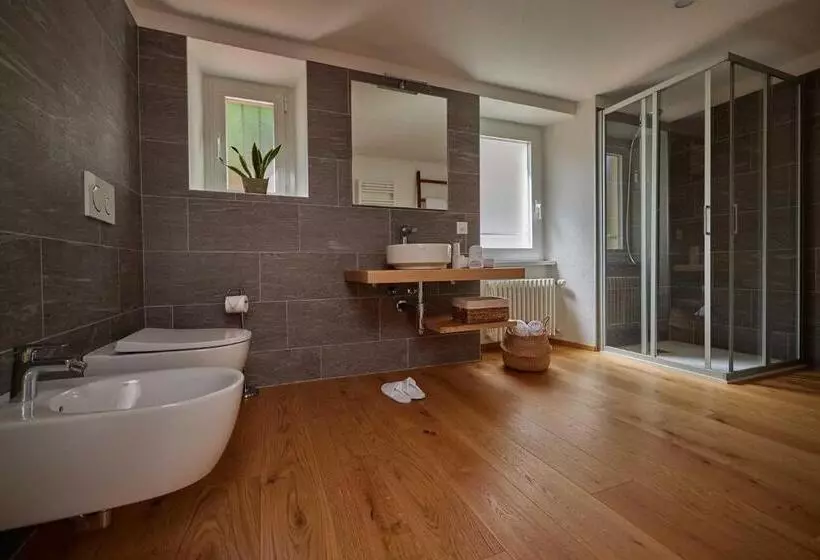 Hotelli Osteria Manciana Con Alloggio Monte Generoso