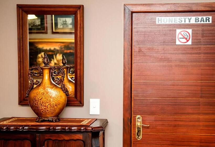 بنسيون Aha Guest House