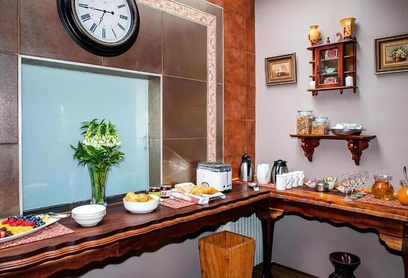 Majatalo Aha Guest House