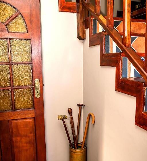 بنسيون Aha Guest House